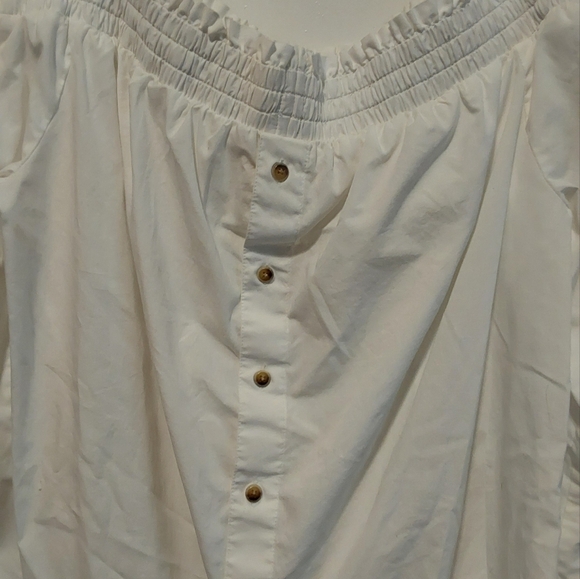 Off the Shoulder Blouse - Picture 2 of 4